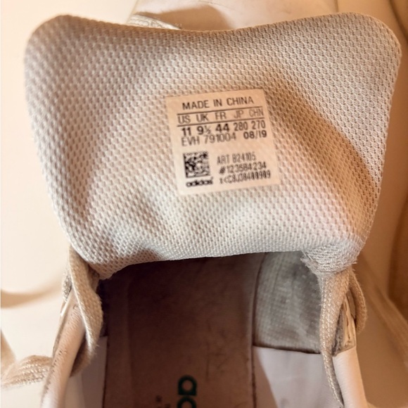 Adidas Stan Smith White and Green Sneakers - Picture 3 of 4